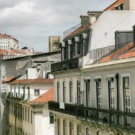 Plum Guide - Velvety Haven Lisboa